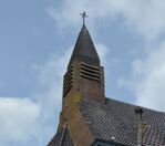 Achterop zit een tweede torentje.
<br/>
Richard Keijzer, 2015-06-18